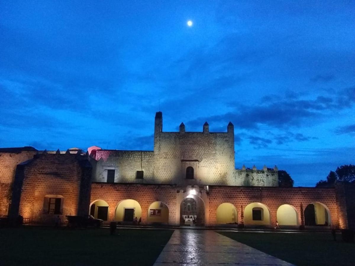Departamento Sol Y Luna Вальядолид Экстерьер фото